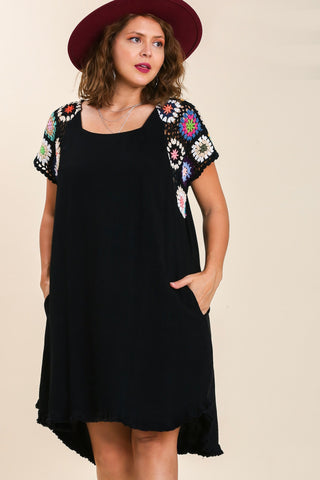 Crochet Sleeve Linen Scoop Dress in Black