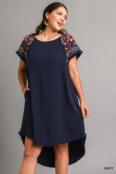 Embroidered Sleeve Linen Scoop Dress in Navy