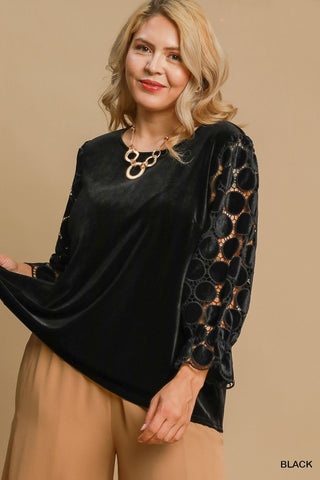 Circle Dot LS Velvet Top in Black